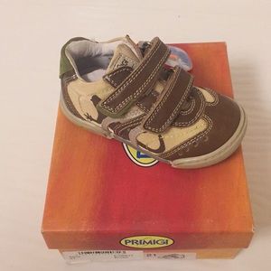 NWT Boys Primigi shoes toddler size eu 21